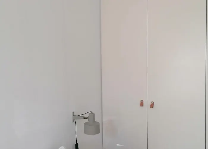 Casa Com Jardim Privado * Lisboa