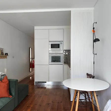 Casa Com Jardim Privado * Lisboa